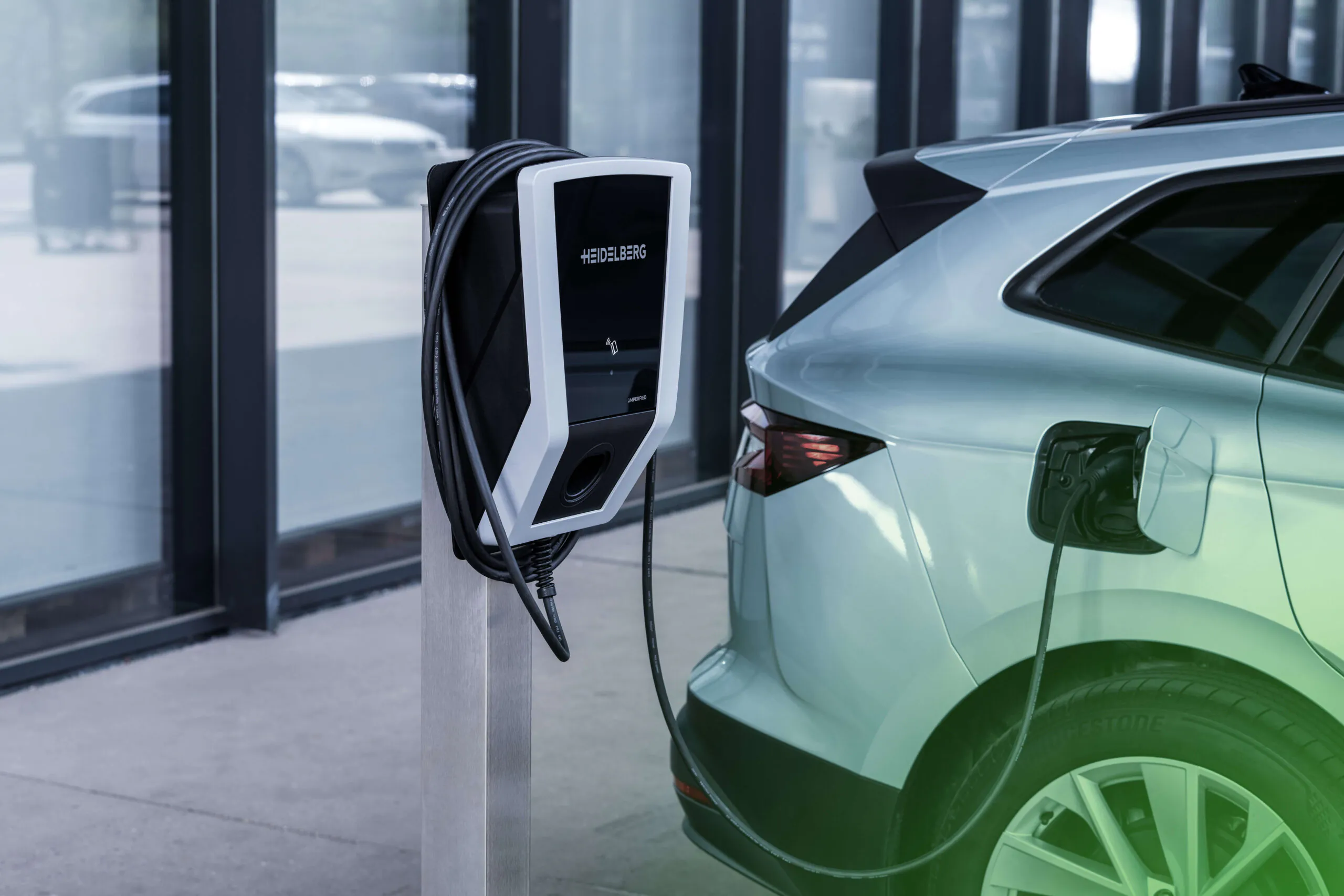 Ile kosztuje ładowanie samochodu elektrycznego? Kompleksowy przewodnik po cenach ładowania